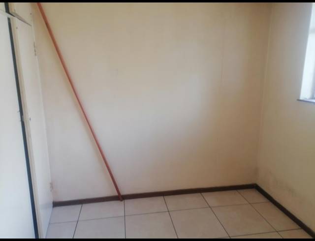 2.5 BEDROOM APARTMENT FOR SALE IN SUNNYSIDE